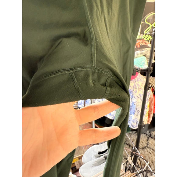 Women's Fabletics Leggings Size M Green - Picture 4 of 9